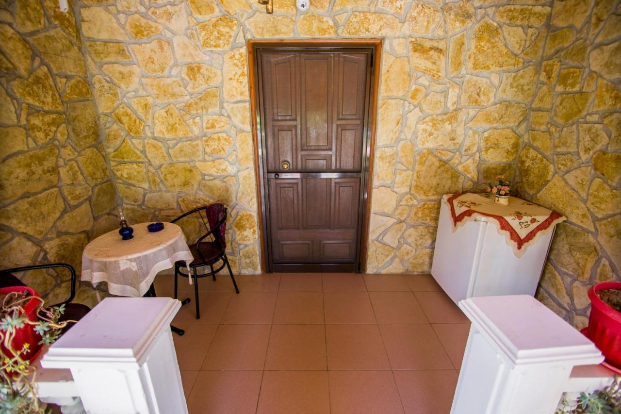 Villa Touzla Офринион Екстериор снимка