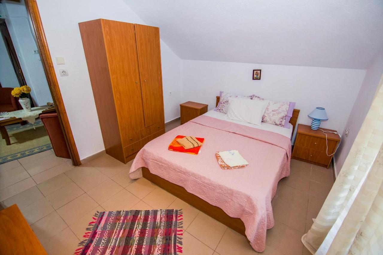 Villa Touzla Офринион Екстериор снимка